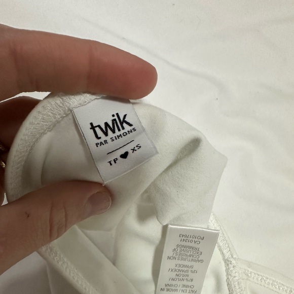 Twik top criss cross - Picture 4 of 4